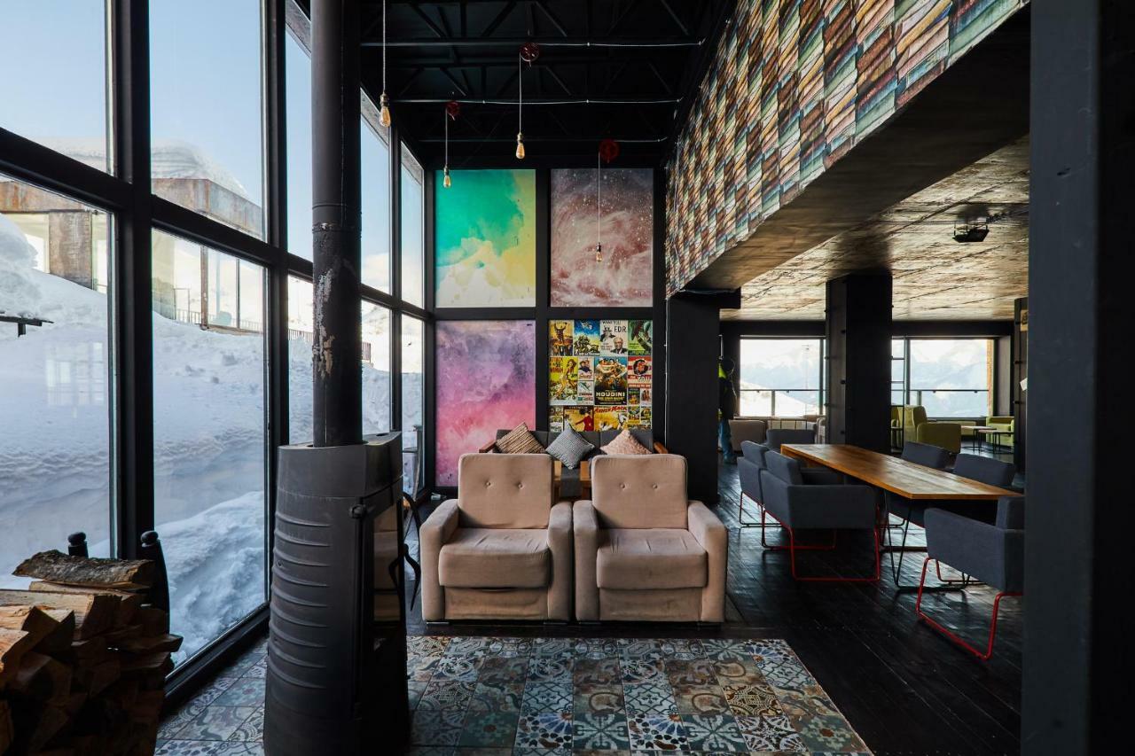 Loft 416 *